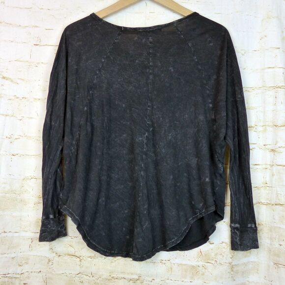 Project Social T Shirt Women S Relaxed Black Paisley Long Sleeve USA Boho Rock - Picture 3 of 11